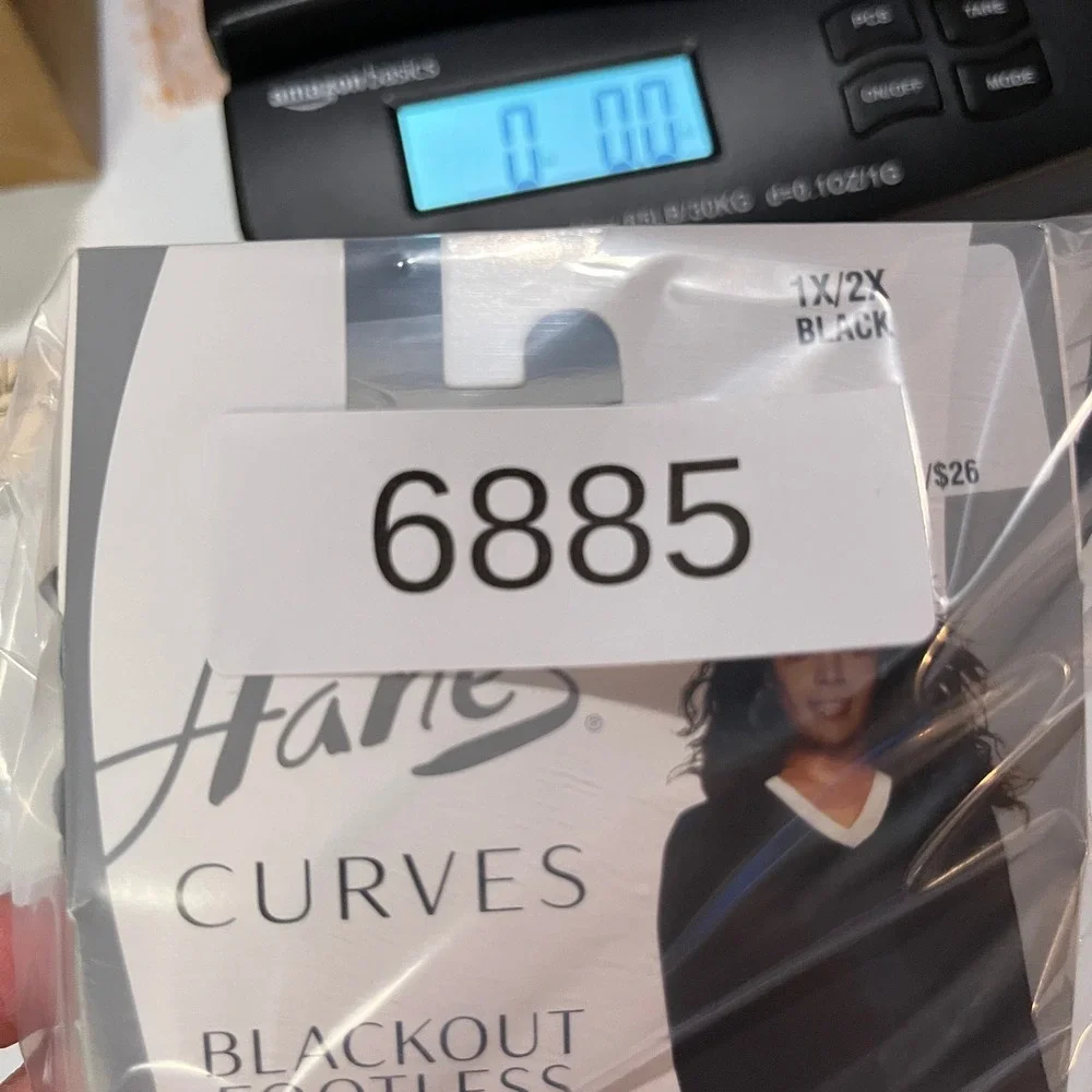 Hanes Tights Womens 1X/2X Black Curves Blackout Footless Tights HSP004 80 Denier